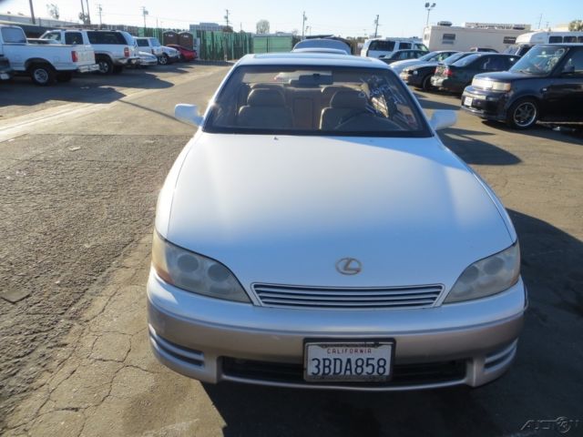 1992 Lexus ES Base Sedan 4-Door - photo 8