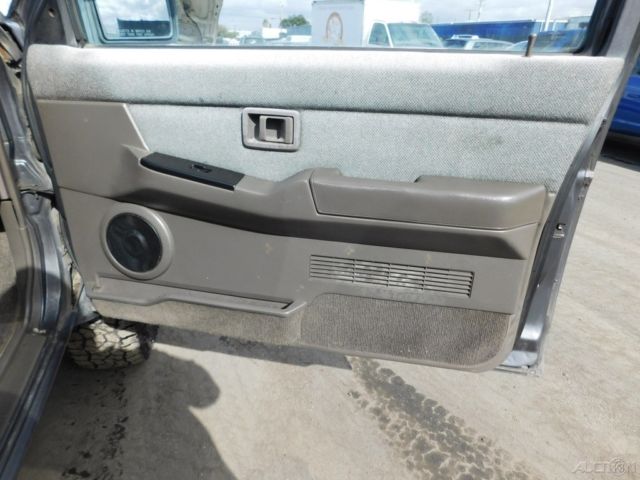 1992 Nissan Pathfinder XE - photo 11