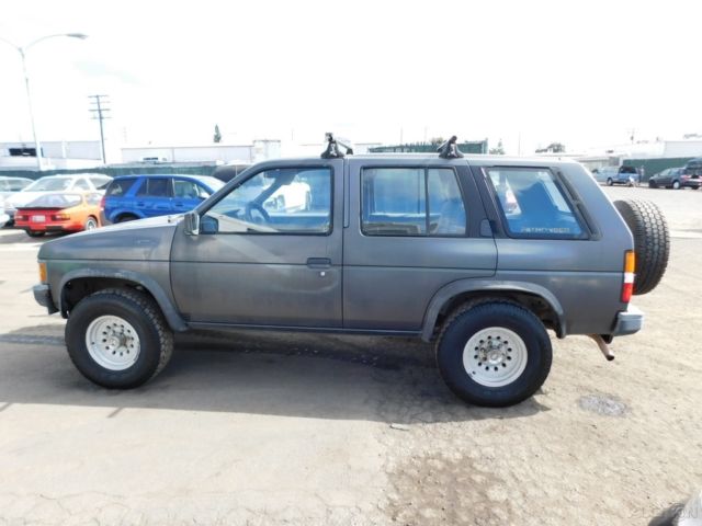 1992 Nissan Pathfinder XE - photo 3