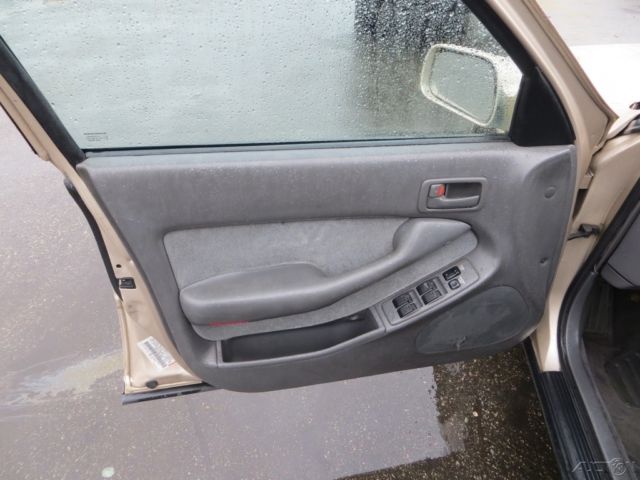 1992 Toyota Camry LE - photo 10