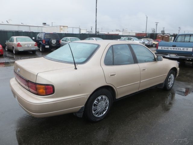 1992 Toyota Camry LE - photo 5