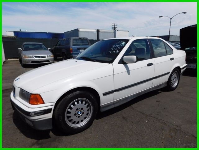 C 1993 BMW 325i 2.5L I6 24V Manual Sedan NO RESERVE 1993 BMW 3-Series i