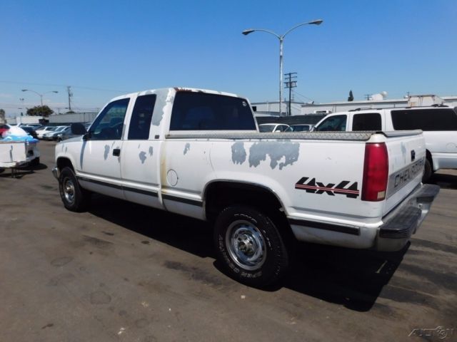 1993 Chevrolet C/K Pickup 1500 Fleetside - photo 2