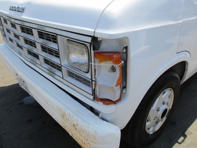 1993 Dodge Ram 2500 - photo 11