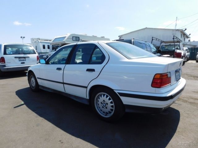 1993 BMW 3-Series i - photo 4