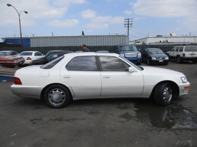 1993 Lexus LS Base Sedan 4-Door - photo 3