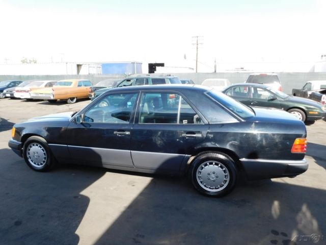 1993 Mercedes-Benz 300-Series 300E 3.2 (STD is Estimated) - photo 2