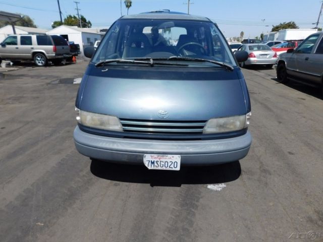 1993 Toyota Previa Deluxe - photo 2