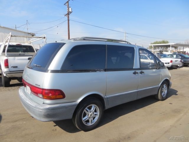 1993 Toyota Previa LE - photo 4