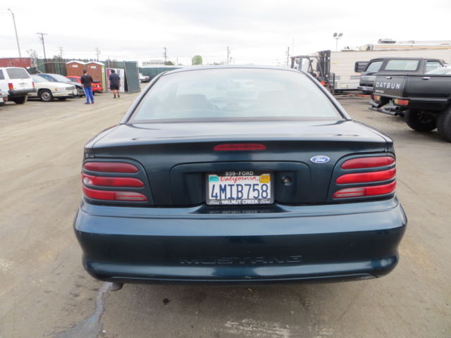 1994 Ford Mustang Base Coupe 2-Door - photo 5