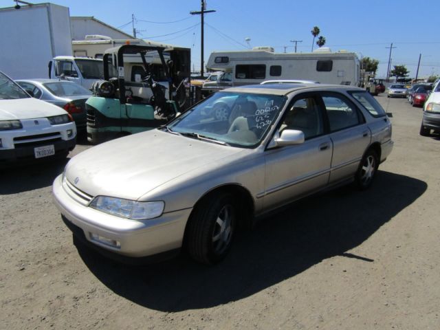 C 1994 Honda Accord 4-Door Wagon 4-Cylinder Gas Automatic NO RESERVE 1994 Honda Accord