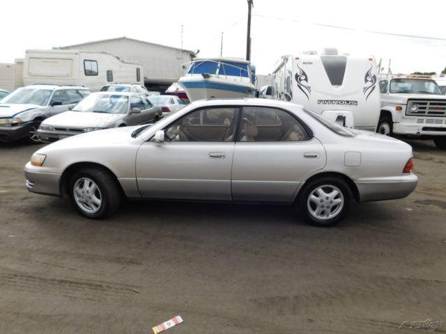 1994 Lexus ES Base Sedan 4-Door - photo 2