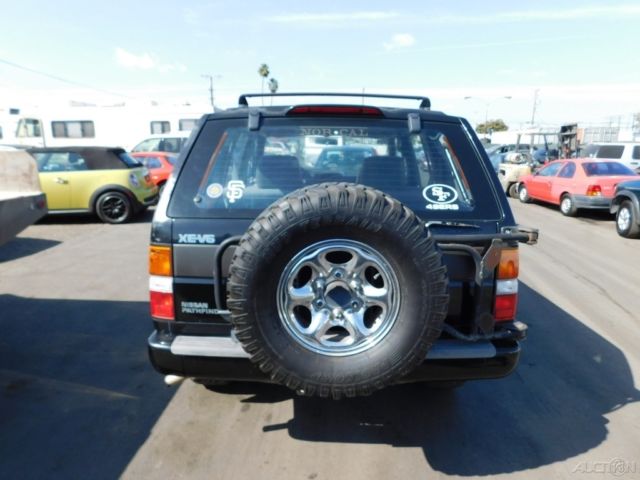 1994 Nissan Pathfinder XE - photo 3