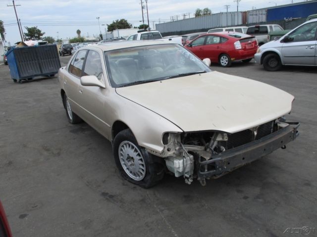 1994 Toyota Camry LE V6 - photo 3