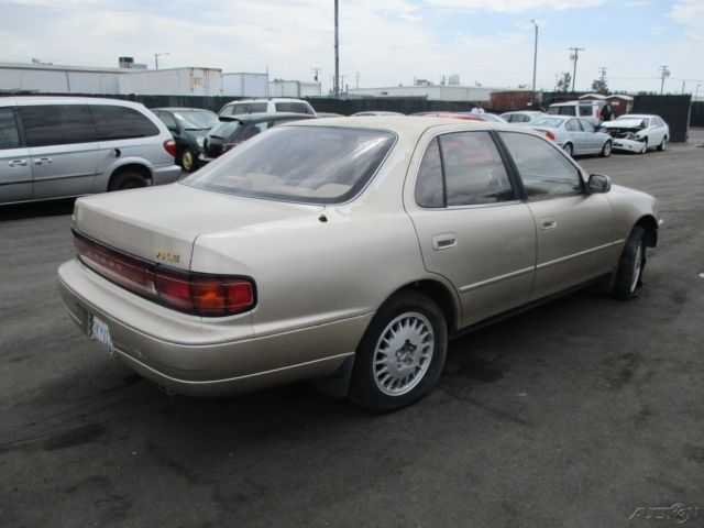 1994 Toyota Camry LE V6 - photo 7