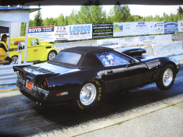 1985 Chevrolet Corvette C-4 Convertible - photo 2