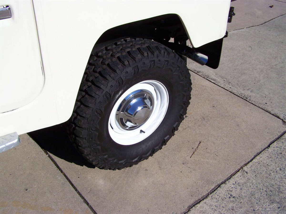 1977 Toyota Land Cruiser BJ40 3.0L DIESEL 4X4 4-SPEED HARDTOP BARN DOORS WAGON - photo 11