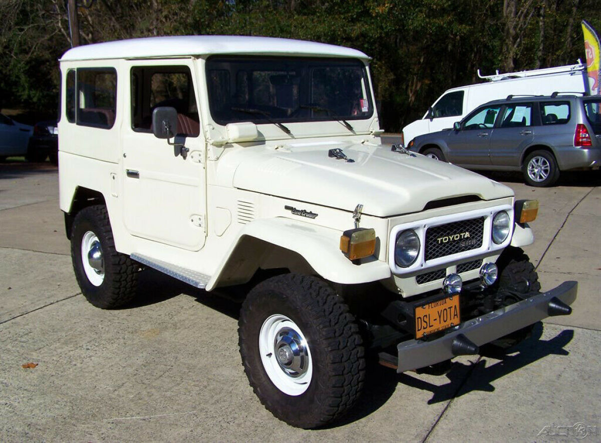 1977 Toyota Land Cruiser BJ40 3.0L DIESEL 4X4 4-SPEED HARDTOP BARN DOORS WAGON - photo 3