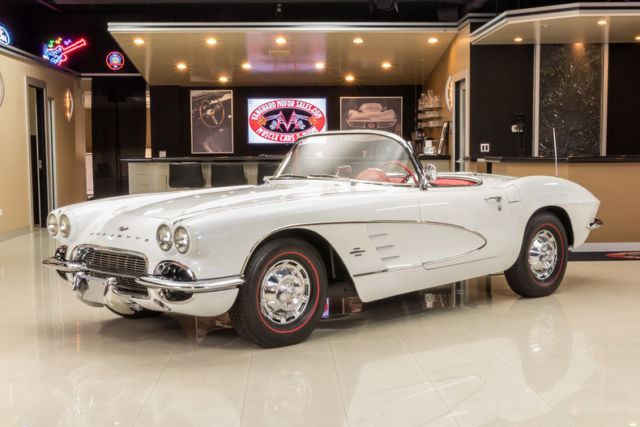 C1 Corvette! GM 283ci / 270hp w/ Dual 4bbl, Muncie 4-Speed Manual, Pearl White! 1961 Chevrolet Corvette