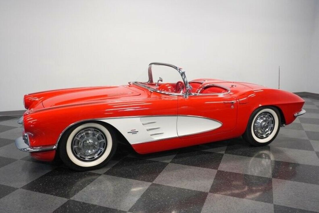 1961 Chevrolet Corvette Convertible - photo 7