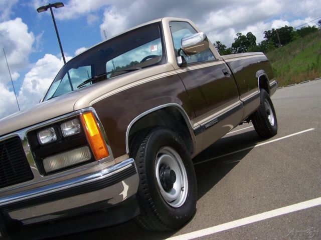 1988 GMC Sierra 2500 1-OWNER 78K SLE FUEL INJ 5.7L 350 V8 TU-TONE CLEAN ORG TRUCK - photo 10