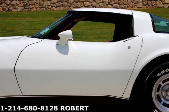 1980 Chevrolet Corvette L-82 V8 350 Engine C3 T-TOPS - photo 10