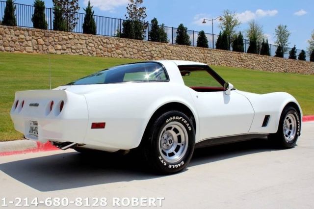1980 Chevrolet Corvette L-82 V8 350 Engine C3 T-TOPS - photo 5