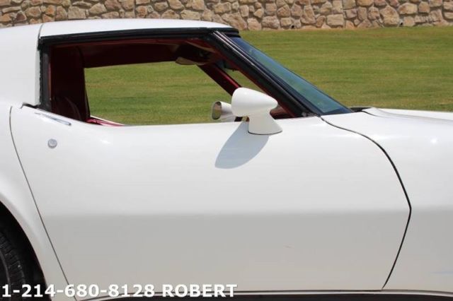 1980 Chevrolet Corvette L-82 V8 350 Engine C3 T-TOPS - photo 9