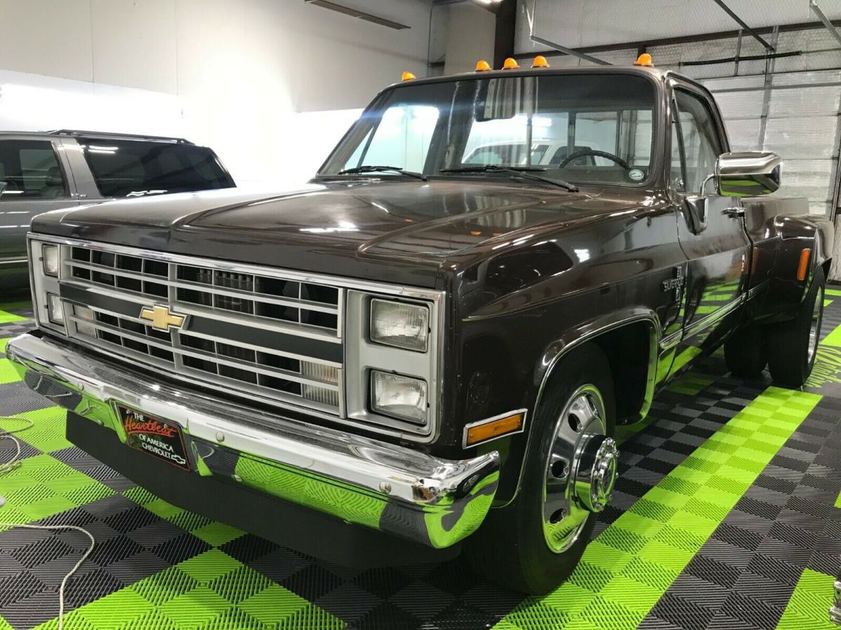 1985 Chevrolet Silverado 3500 SILVERADO - photo 4