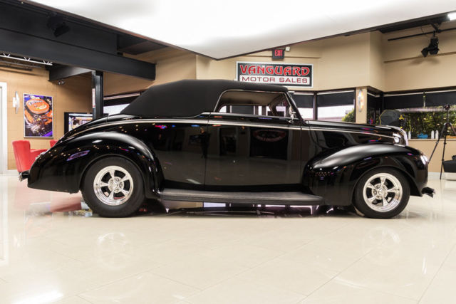 1940 Ford Deluxe Cabriolet Street Rod - photo 11