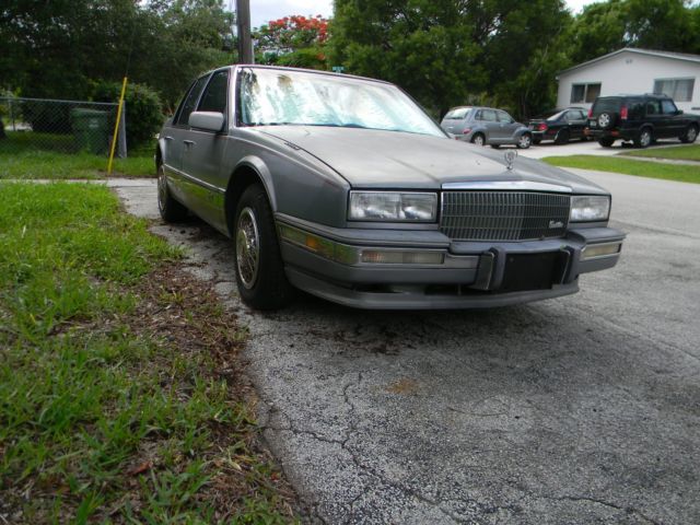 Cadallac 1990 Cadillac Seville SILVER
