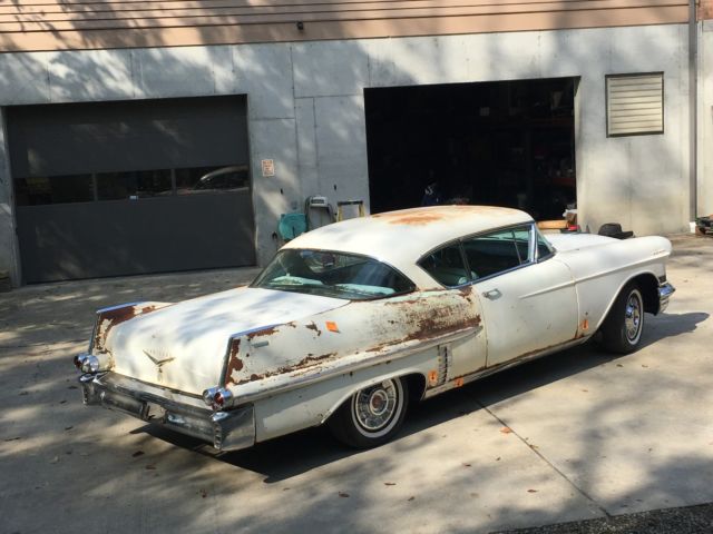 1957 Cadillac DeVille Hardtop - photo 2