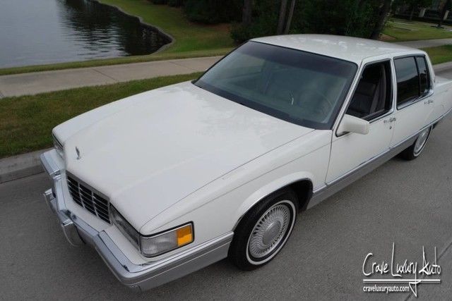 1993 Cadillac Fleetwood - photo 2