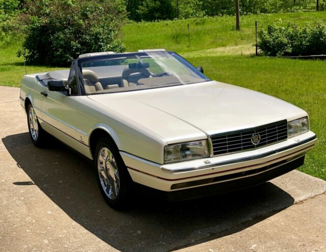 1991 Cadillac Allante Convertible - photo 7