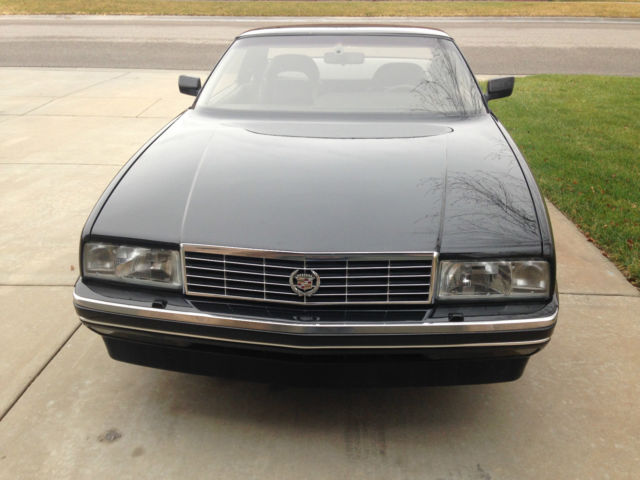 Cadillac Allante Convertable 1990 1990 Cadillac Allante 2 DR Sport Roadster Convertable