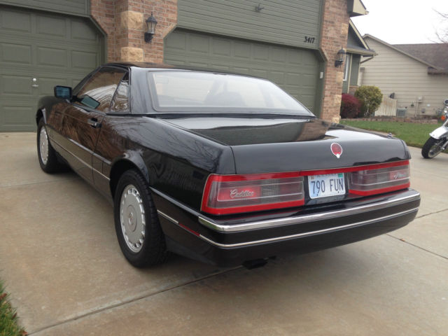 1990 Cadillac Allante 2 DR Sport Roadster Convertable - photo 3