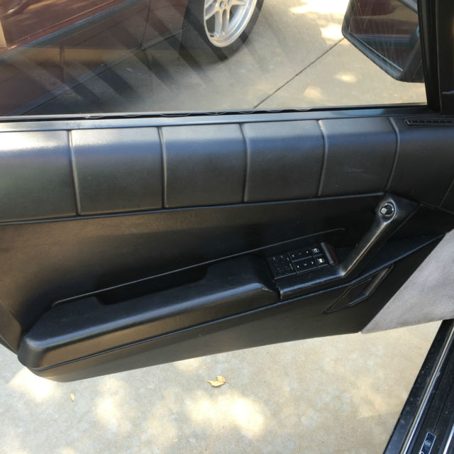 1990 Cadillac Allante 2 DR Sport Roadster Convertable - photo 9