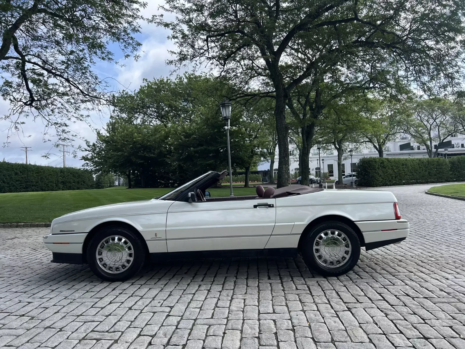 Cadillac Allante low mileage, clean Carfax best color combination 1993 Cadillac Allante