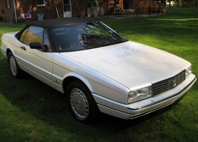 CADILLAC ALLANTE PEARL WHITE DARK GRAY LEATHER VERY LO MILES COLLECTOR QUALITY 1989 Cadillac Allante