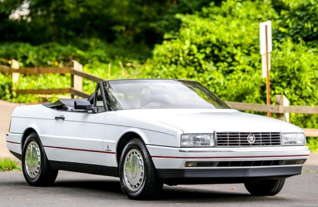 Cadillac Allante with Hard- and Softtop, excellent condition. 1989 Cadillac Allante
