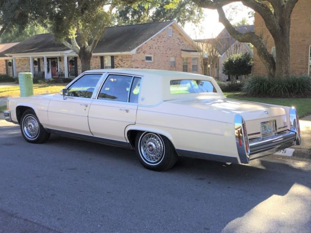 1989 Cadillac Brougham - photo 4