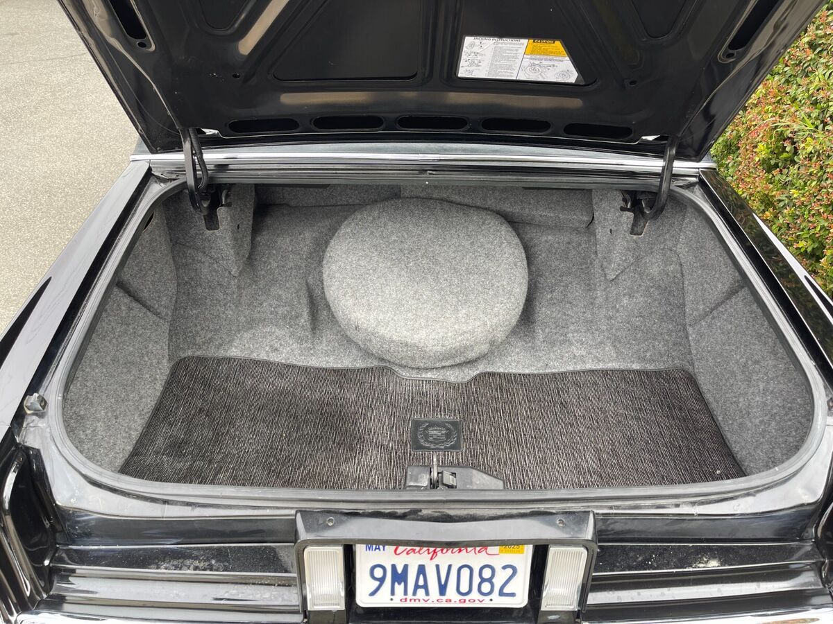 1992 Cadillac Brougham - photo 12
