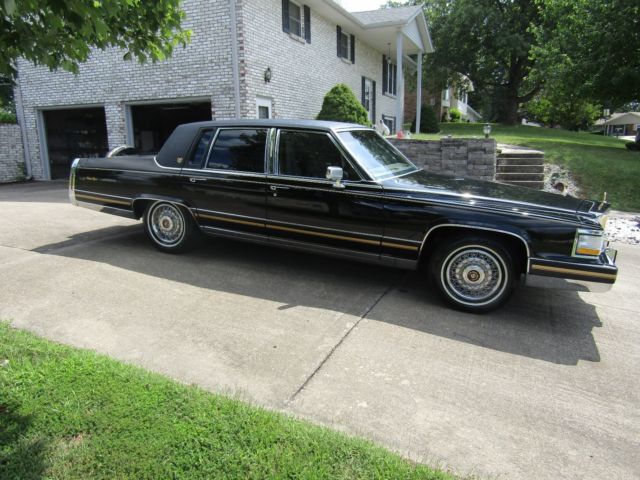 1990 Cadillac Brougham Brougham D'Elagance