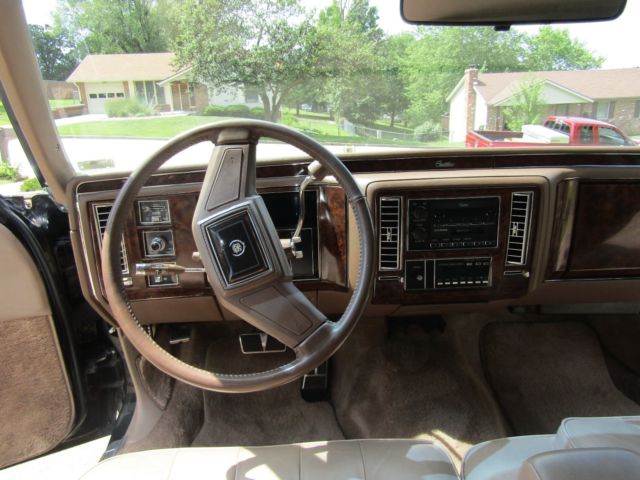 1990 Cadillac Brougham Brougham D'Elagance - photo 11