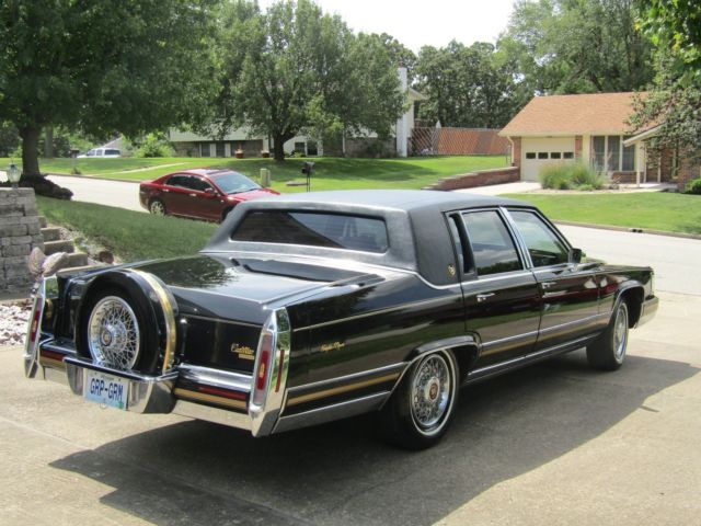 1990 Cadillac Brougham Brougham D'Elagance - photo 4