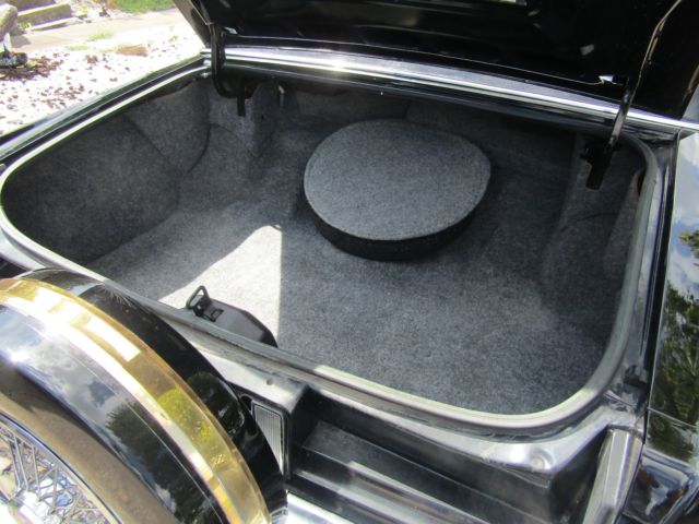 1990 Cadillac Brougham Brougham D'Elagance - photo 9