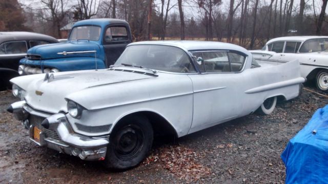 1957 Cadillac DeVille - photo 2