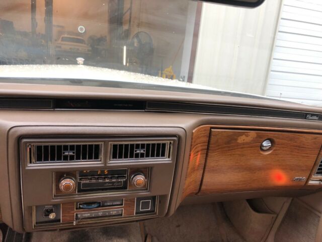 1980 Cadillac DeVille - photo 11