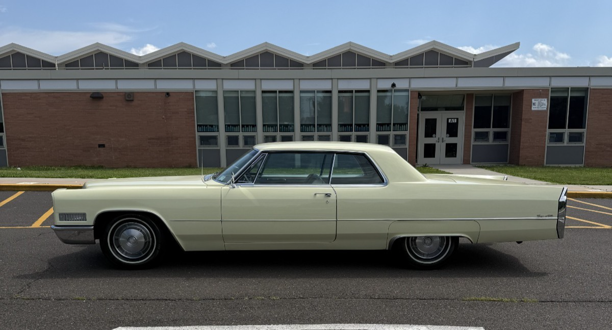 1966 Cadillac DeVille - photo 2