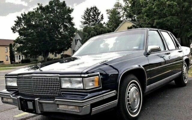 1988 Cadillac DeVille V8 Only 10k Original Miles - photo 2